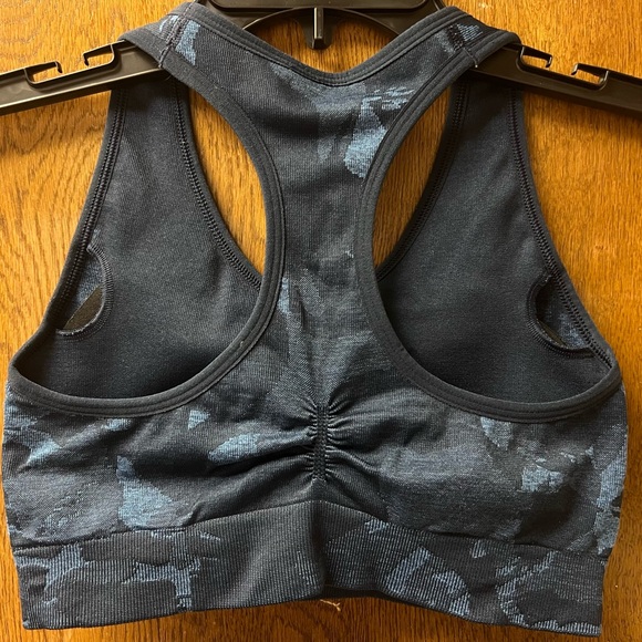 Gymshark Adapt Camo Seamless Racer Back Sports Bra - Savanna | Navy EUC! - Picture 8 of 15